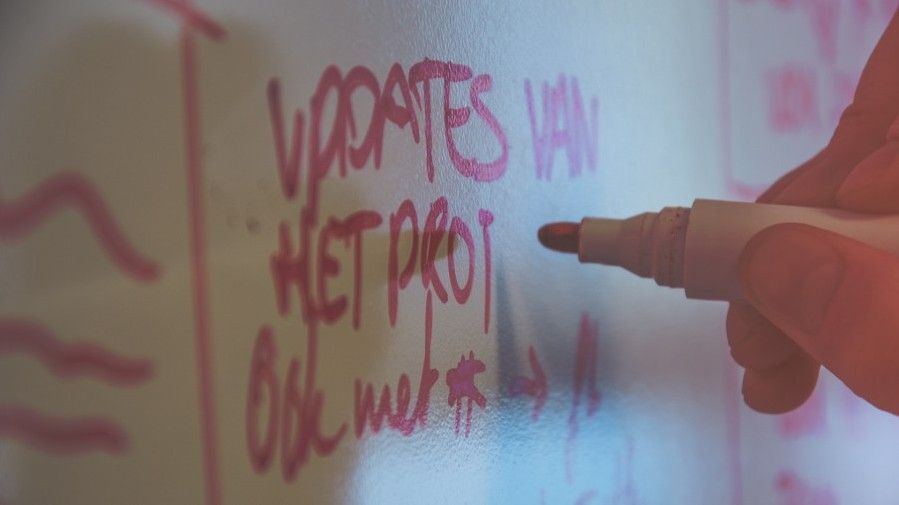 diezit-marketing-communicatie-bureau-deventer-diensten-3-1-1-899-505-1507820380